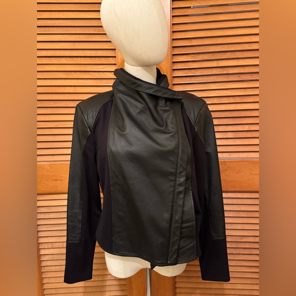 Elaine Turner Black Leather Jacket Asymmetrical Design Sz M - Picture 4 of 9